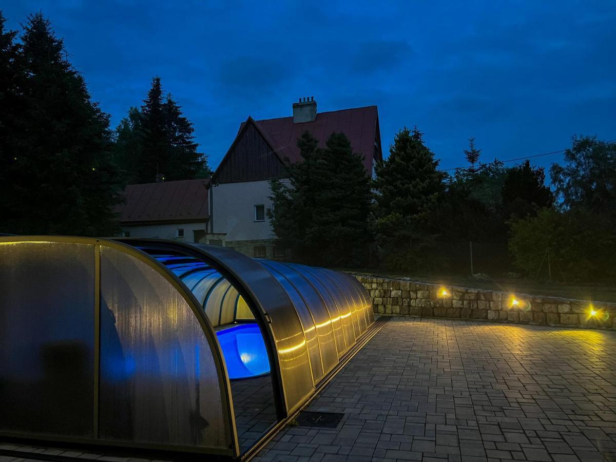 Guest House Luft Sneznik Eksteriør billede
